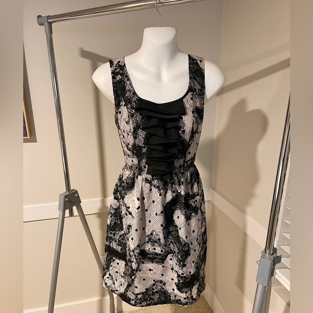 Sleeveless holiday dress